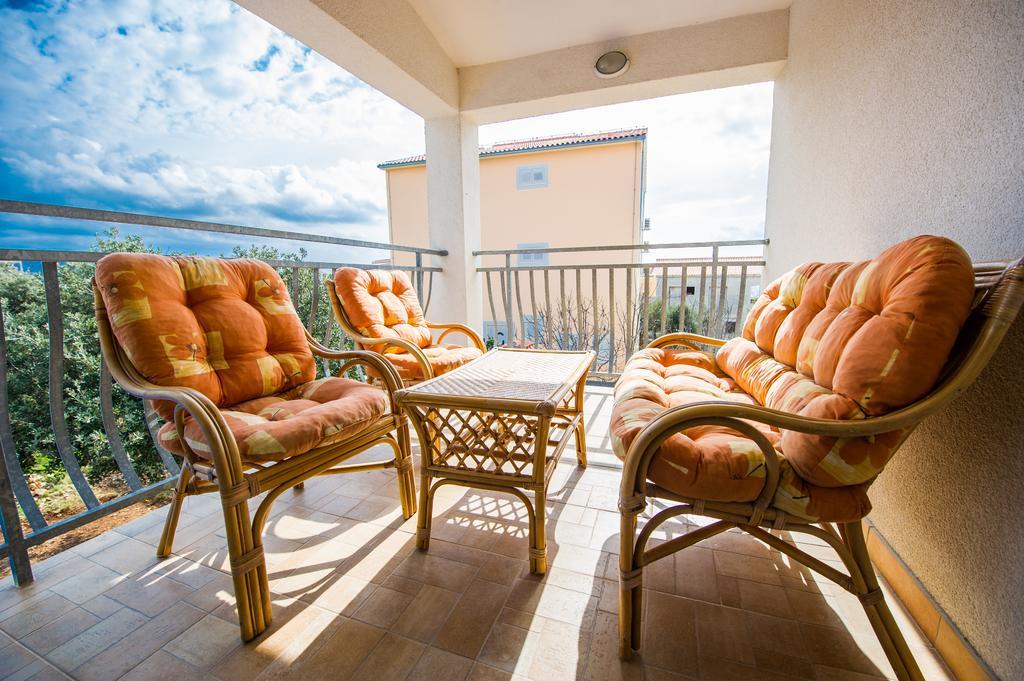רוגוזניצה Apartments Villa Flora מראה חיצוני תמונה