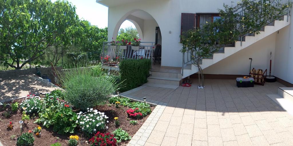 רוגוזניצה Apartments Villa Flora מראה חיצוני תמונה